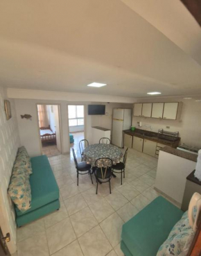 Apartamento frente ao Mar Praia do Sonho com garagem e wi fi